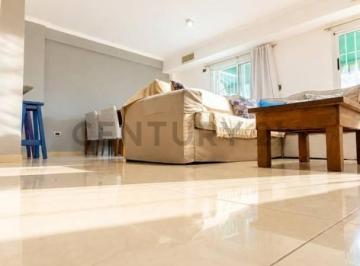 Departamento · 67m² · 3 Ambientes · 1 Cochera · Departamento de Dos Dorm. con Patio y Pileta Propia, Cochera en Venta La Plata