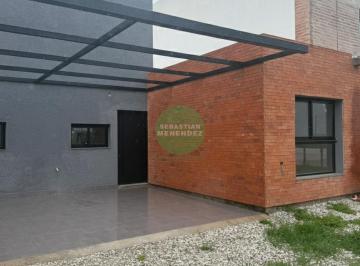 Casa · 70m² · 5 Ambientes · 1 Cochera · Lote Central - 2 Dorm. - a Estrenar - Rincones de Manantiales
