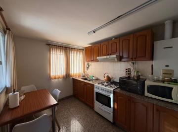 Departamento · 79m² · 4 Ambientes · 1 Cochera · Venta - Departamento 3 Dorm. con Cochera - Abasto