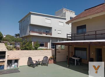 Casa · 180m² · 4 Ambientes · Casa en Venta - 3 Dorm. 1 Baño - 180 m - Mar del Plata
