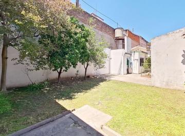 Casa · 122m² · 4 Ambientes · 2 Cocheras · Casa en Venta 4 Ambientes Villa Sarmiento