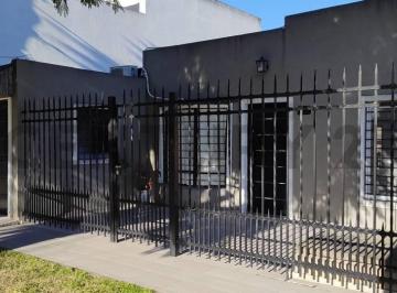 Casa · 112m² · 5 Ambientes · 3 Cocheras · Casa en Venta en Ringuele