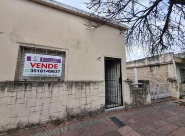 Casa · 300m² · 6 Ambientes · 1 Cochera · Barrio Gral Paz, Casa a Reciclar!
