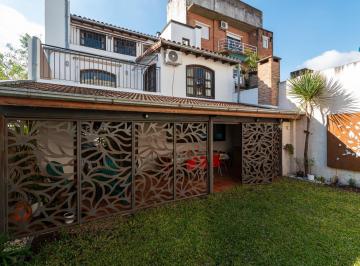 Casa · 240m² · 5 Ambientes · 1 Cochera · Venta Casa 7 Ambientes San Isidro Jardin y Parrilla