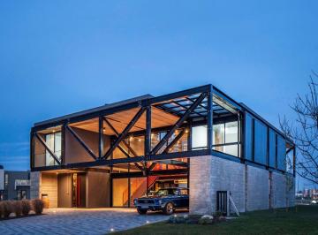 Casa · 420m² · 6 Ambientes · 2 Cocheras · Casa en Terralagos