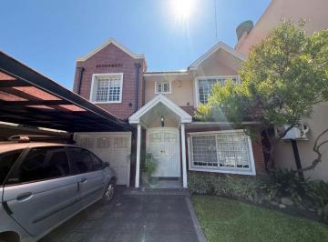 Casa de 5 ambientes, Quilmes · Casa Venta Barrio Parque