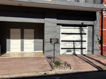PH · 96m² · 3 Ambientes · 1 Cochera · Casa PH 3 Ambientes Venta Ramos Mejia