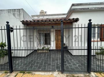Casa · 78m² · 4 Ambientes · 1 Cochera · Venta Casa 4 Ambientes Jose C Paz