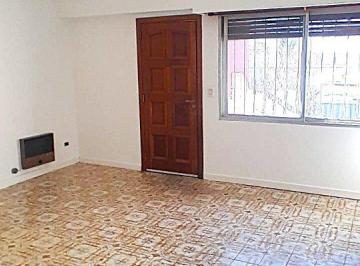 PH de 3 ambientes, Villa Santa Rita · Excelente PH Contrafrente 1° Piso por Escalera Muy Luminoso