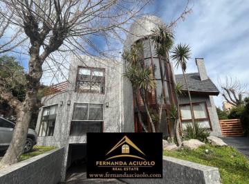 Casa · 300ha · 7 Ambientes · 1 Cochera · Hermoso Chalet Sobre Dos Lotes en Venado 2