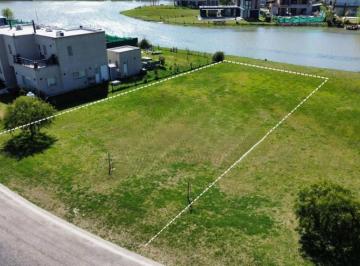 Terreno · 842m² · Lote Terreno en San Lucas Club de Campo con Fondo a La Laguna
