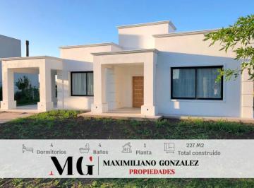 Casa · 227m² · 5 Ambientes · Casa Venta - Terralagos, Canning