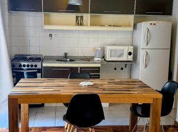 Departamento de 1 ambiente, Lomas de Zamora · Alquiler. Temporal Estadías Prolongadas en Depto Cómodo C/ Seguridad