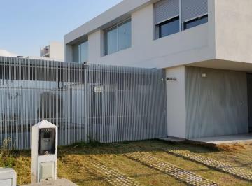 PH · 170m² · 8 Ambientes · 2 Cocheras · Alquiler en Manantiales