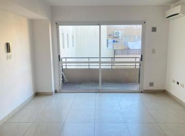Departamento de 2 ambientes, Parque Patricios · Alquiler 2 Amb C/balcón en Parque Patricios