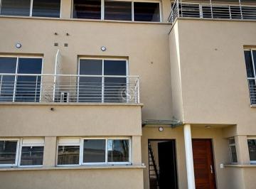 Departamento · 80m² · 3 Ambientes · 1 Cochera · Departamento Dúplex en Alquiler en Petrel Village, Pilar, G. B. a. Zona Norte