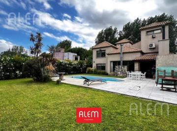 Casa · 230m² · 5 Ambientes · 2 Cocheras · Casa en Venta en Canning, El Lauquen