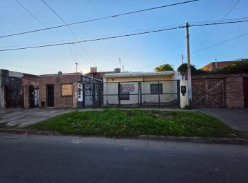 Casa de 6 ambientes, Rosario · Venta Casa 3 Dorm. + Patio + Parrila
