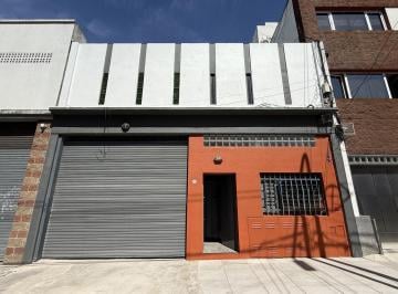 Local comercial · 370m² · Alquiler Galpón Industrial / Comercial 380 m con Oficinas Mataderos