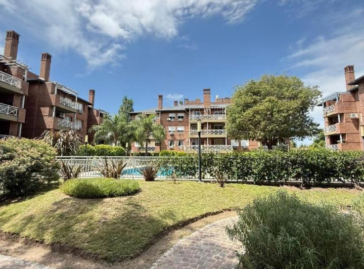Departamento · 90m² · 4 Ambientes · 1 Cochera
