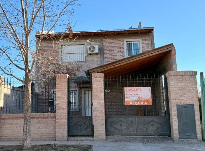 Casa en alquiler en Las Acacias · 6 ambientes