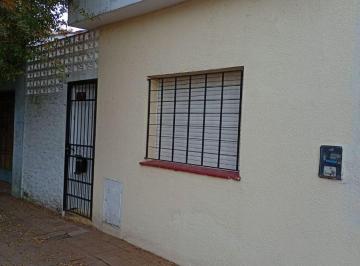 PH de 2 ambientes, Lomas de Zamora · Alquilo Casa PH Al Frente (Sin Expensas) Juncal 404 Casi Colòn, Temperley