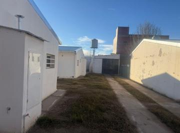 PH · 95m² · 3 Ambientes · 1 Cochera · Casa en Alquiler, Plottier