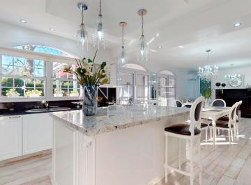 COCINA CASA EN VENTA EN ABRIL CLUB DE CAMPO, HUDSON · Casa en Venta | Abril Club de Campo