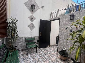 PH de 5 ambientes, Floresta · Tipo Casa 5 Ambientes en 2 Plantas con Patio, Terraza y Parrilla