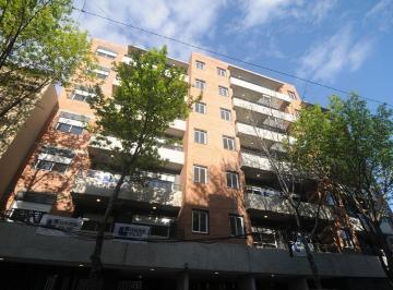 Departamento de 3 ambientes, Rosario · Alquiler – 2 Dorm. + Cochera – San Martín 1849