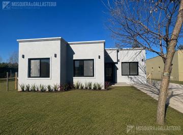 Casa · 146m² · 5 Ambientes · Casa en Santa Elena