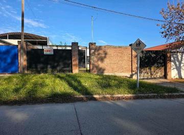 Casa · 100m² · 2 Dormitorios · 1 Cochera · Vendo Casa en Concepción del Uruguay, Entre Ríos