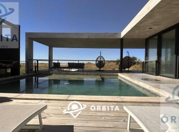 Casa · 506m² · 9 Ambientes · 3 Cocheras · Casa en Venta en Costa Esmeralda, Barrio Marítimo II, Al Mar