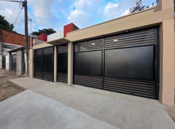 Casa · 120m² · 5 Ambientes · 2 Cocheras · A Estrenar! a 20 m. Av Mate de Luna 4100 Fte. Parque Guillermina Casa de 3d Cochera Fondo