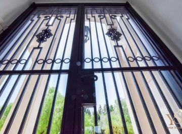 Casa · 320m² · 7 Ambientes · 1 Cochera · Casa en Venta en San Isidro Labrador, Villanueva, Tigre