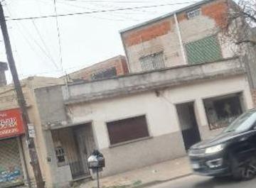 PH · 101m² · 6 Ambientes · Venta PH Al Frente con Departamento en Planta Alta Villa Sarmiento Sin Expensas Ideal Inversor
