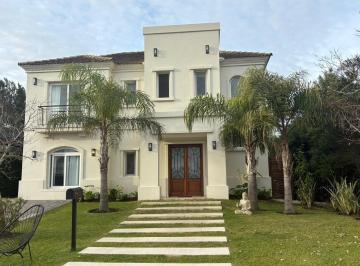 Casa · 190m² · 4 Ambientes · 3 Cocheras · Casa en Venta en Los Alisos, Nordelta, Tigre