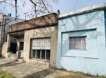 PH · 108m² · 4 Ambientes · 1 Cochera · Venta PH + Local Comercial en Esquina