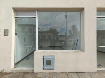 Local comercial · 20m² · Se Alquilan Locales a Estrenar Excelente Ubicación Céntrica