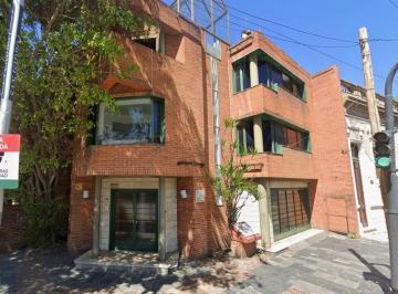 Oficina comercial · 190m² · 5 Ambientes · Excelente Edificio de Oficinas o Consultorios en San Isidro