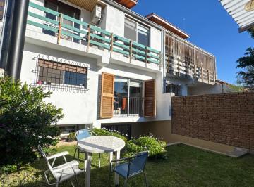 Casa · 238m² · 5 Ambientes · 1 Cochera · Venta Duplex 5 Ambientes con Dependencia Martinez