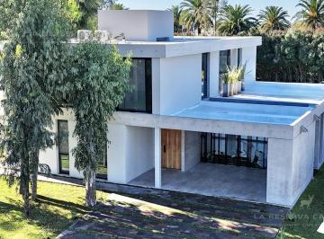 Casa · 323m² · 6 Ambientes · 1 Cochera · Casa en La Reserva Cardales