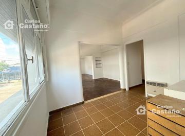 Departamento · 121m² · 3 Ambientes · Amplio Depto. 3 Amb. con Dep. de Servicio en 1º Piso por Escalera