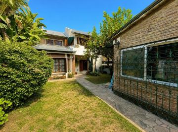 Casa · 338m² · 5 Ambientes · 5 Cocheras · Venta Casa en La Florida, 3 Dorm.