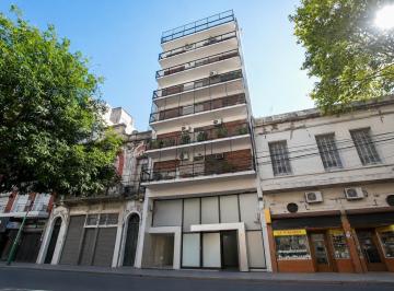 Departamento · 40m² · 2 Ambientes · Departamento de 2 Ambientes a m de Av Rivadavia y La Plaza Flores - Zona Comercial