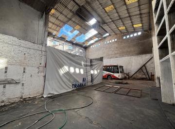Depósito · 400m² · 4 Ambientes · Depósito en Sarandi