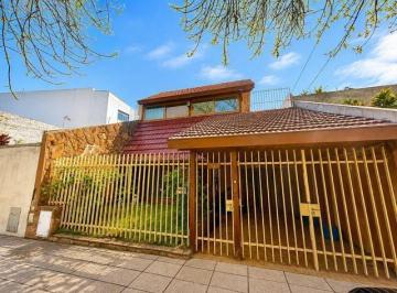 Casa · 180m² · 4 Ambientes · 2 Cocheras · Casa en Venta en Monte Castro, C. A. b. A.