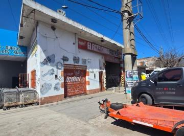Local comercial · 210m² · 2 Ambientes · Local en Virrey del Pino