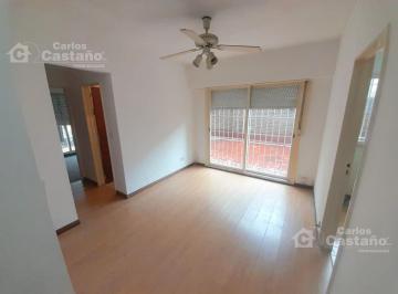 Departamento · 30m² · 2 Ambientes · 1 Cochera · Exc. 2 Amb. Al Frente con Patio, Terraza y Cochera Fija