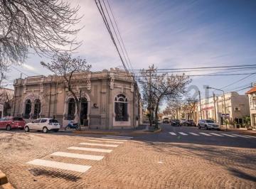 Casa · 310m² · 10 Ambientes · Venta de Exclusiva Propiedad de Categoría / Centro de Rafaela